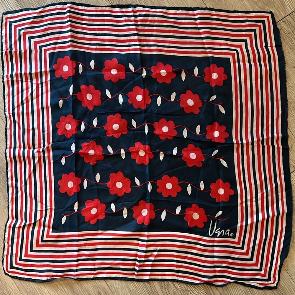 VINTAGE SCARF 70s VERA silk navy red white rolled edge patriotic USA - Picture 3 of 6